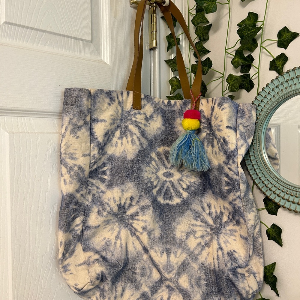 Tote bag